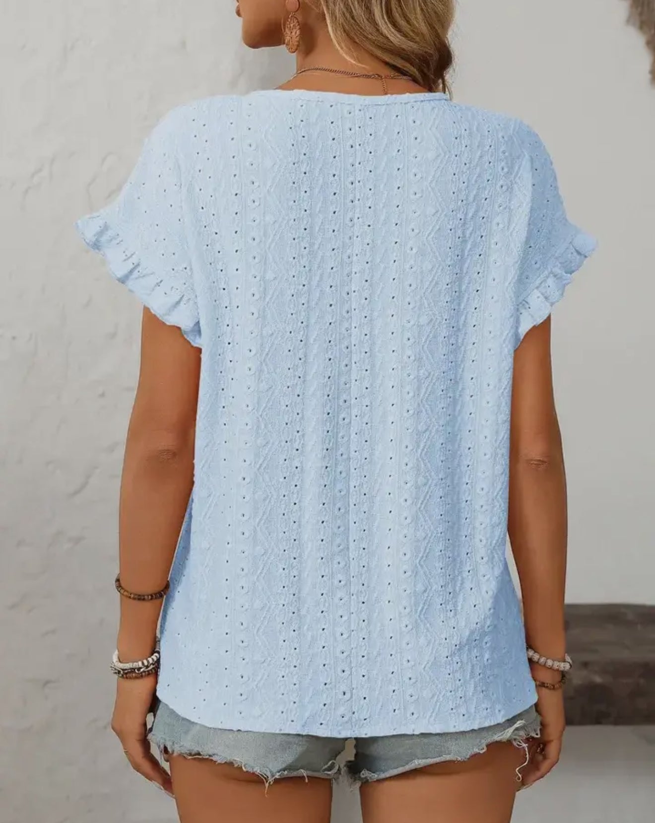 Eyelet Ruffled sleeve top