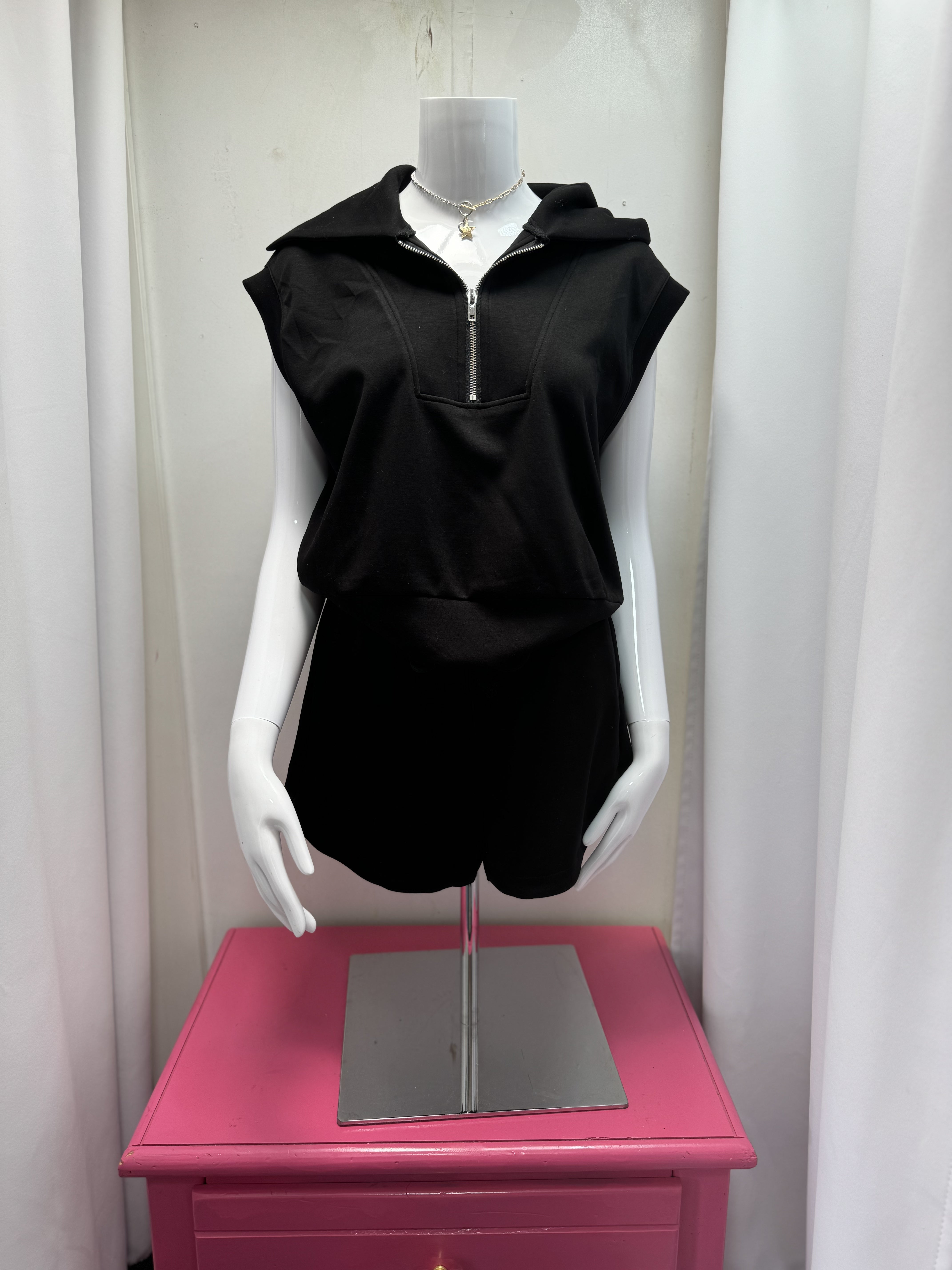 Half zip sweatshirt with shorts set